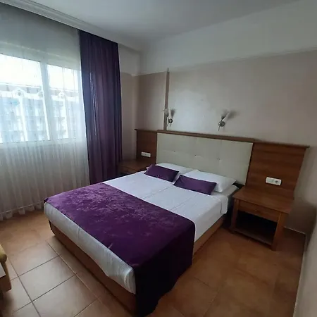 Luna Deluxe 5* מרמריס
